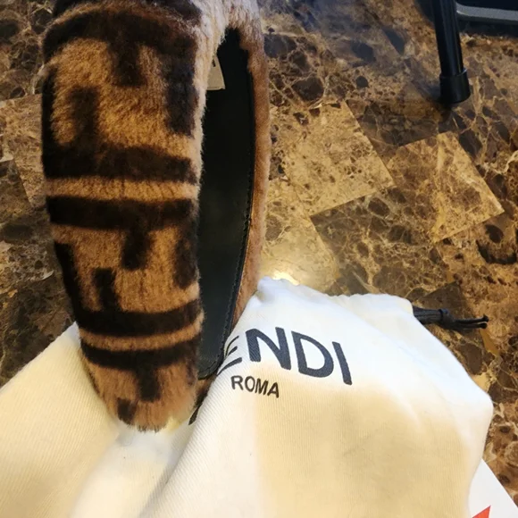GORGEOUS - Fendi FF, Zucca Shearling, Brown and Black Headband - Picture 9 of 9
